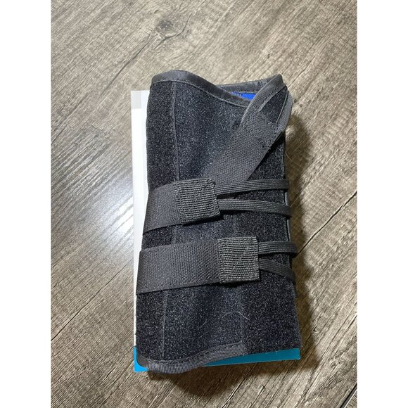 Wrist Hand Brace Support Carpal Tunnel Sprain Arthritis Gym Splint Universal Bla - Picture 2 of 4